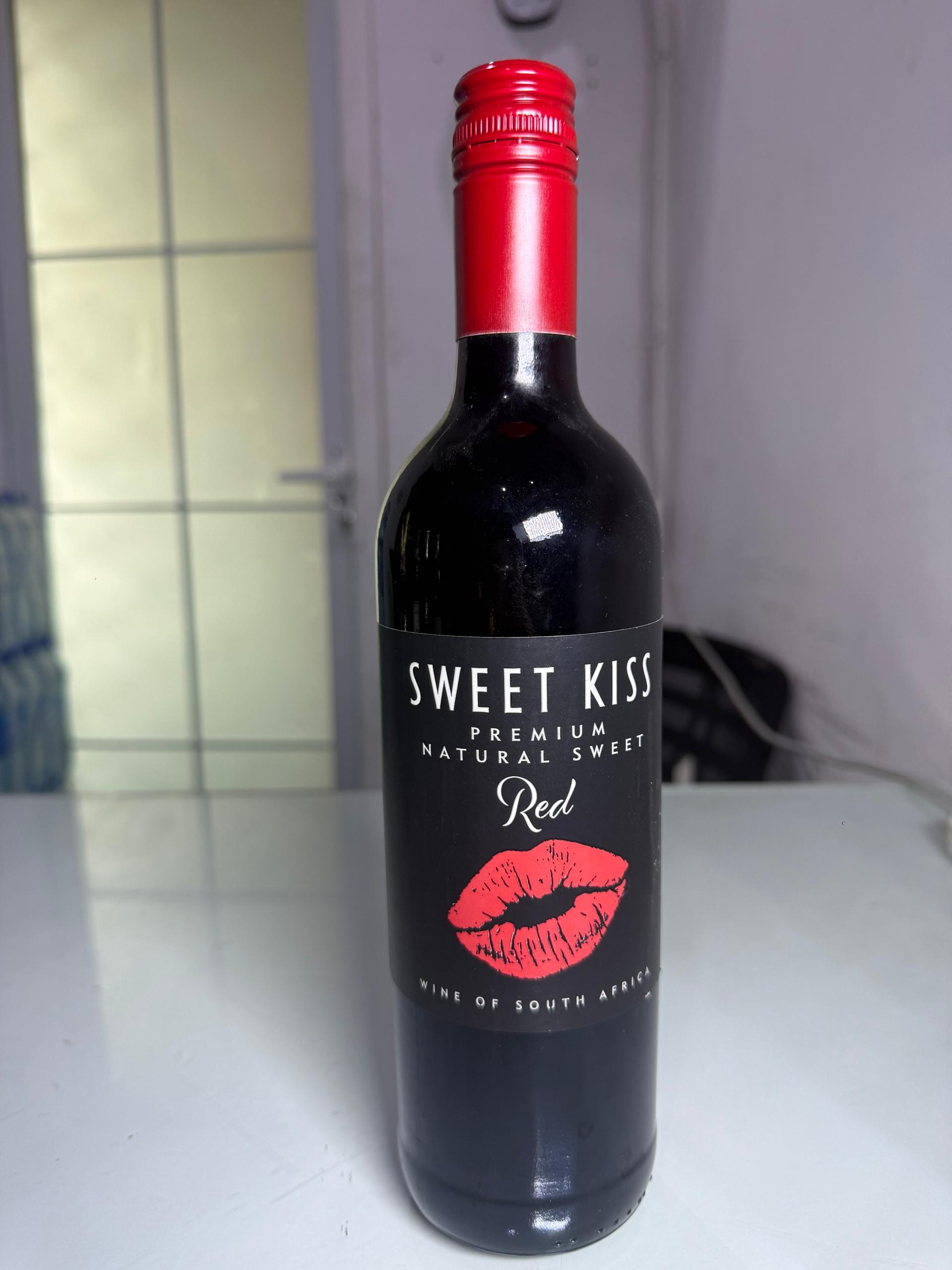 Sweet Kiss Premium Natural Sweet Red – Fruit-Forward Sweet Red Wine