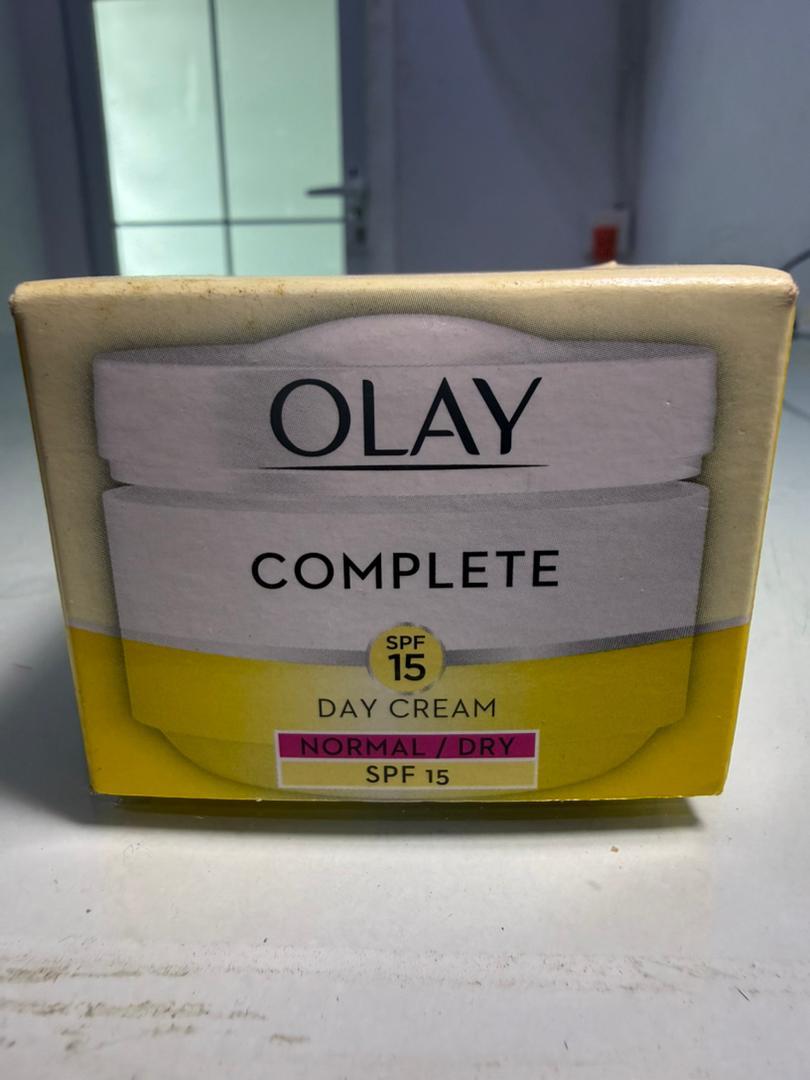 Olay Complete Day Cream (SPF 15, Normal/Dry) – Daily Moisture and Protection